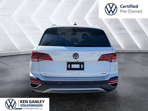 Used 2024 Volkswagen Taos SE AWD/4WD image 3