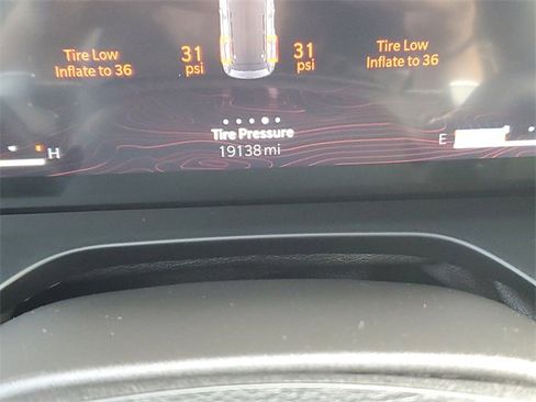 Used 2024 Jeep Grand Cherokee Altitude image 17