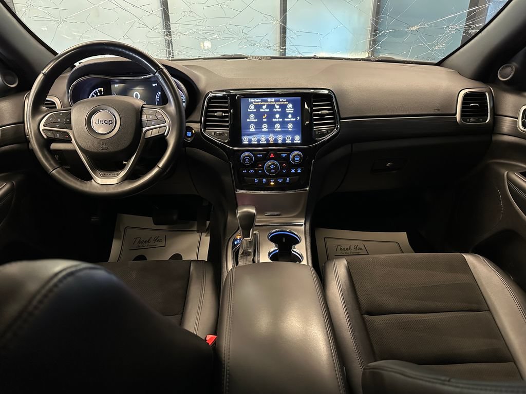 Used 2021 Jeep Grand Cherokee Laredo X AWD/4WD image 9