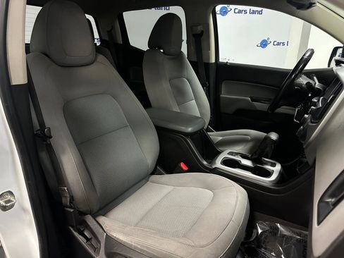 Used 2019 Chevrolet Colorado LT w/ LT Convenience Package AWD/4WD image 24