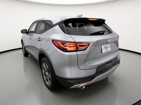 Used 2025 Chevrolet Blazer LT FWD image 6