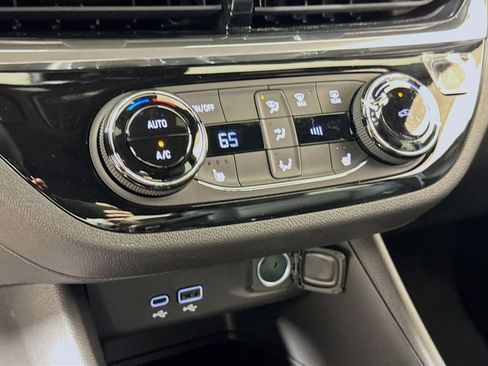 New 2026 Buick Envista Sport Touring w/ Convenience I Package FWD image 9