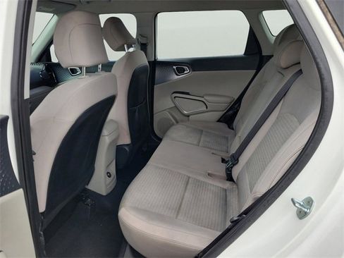 Used 2020 Kia Soul EX image 7