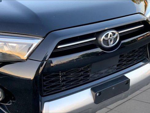 Used 2023 Toyota 4Runner TRD Off-Road AWD/4WD image 28