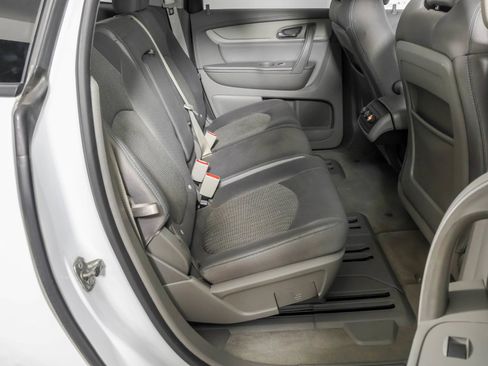 Used 2017 Chevrolet Traverse LS FWD image 41