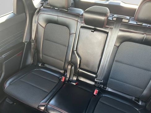 Used 2025 Ford Escape ST-Line Select AWD/4WD image 14