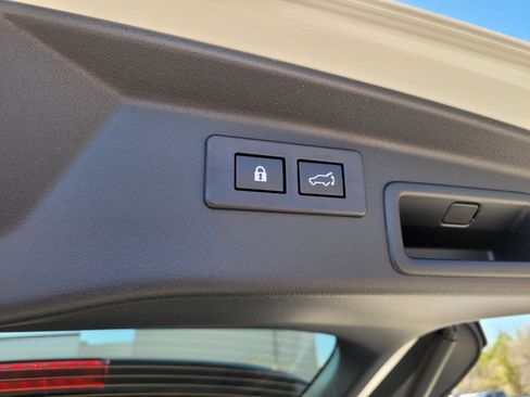 New 2026 Subaru Outback Premium image 19