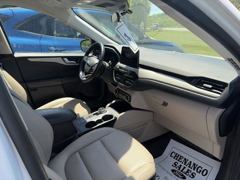 Used 2022 Ford Escape SEL AWD/4WD image 5