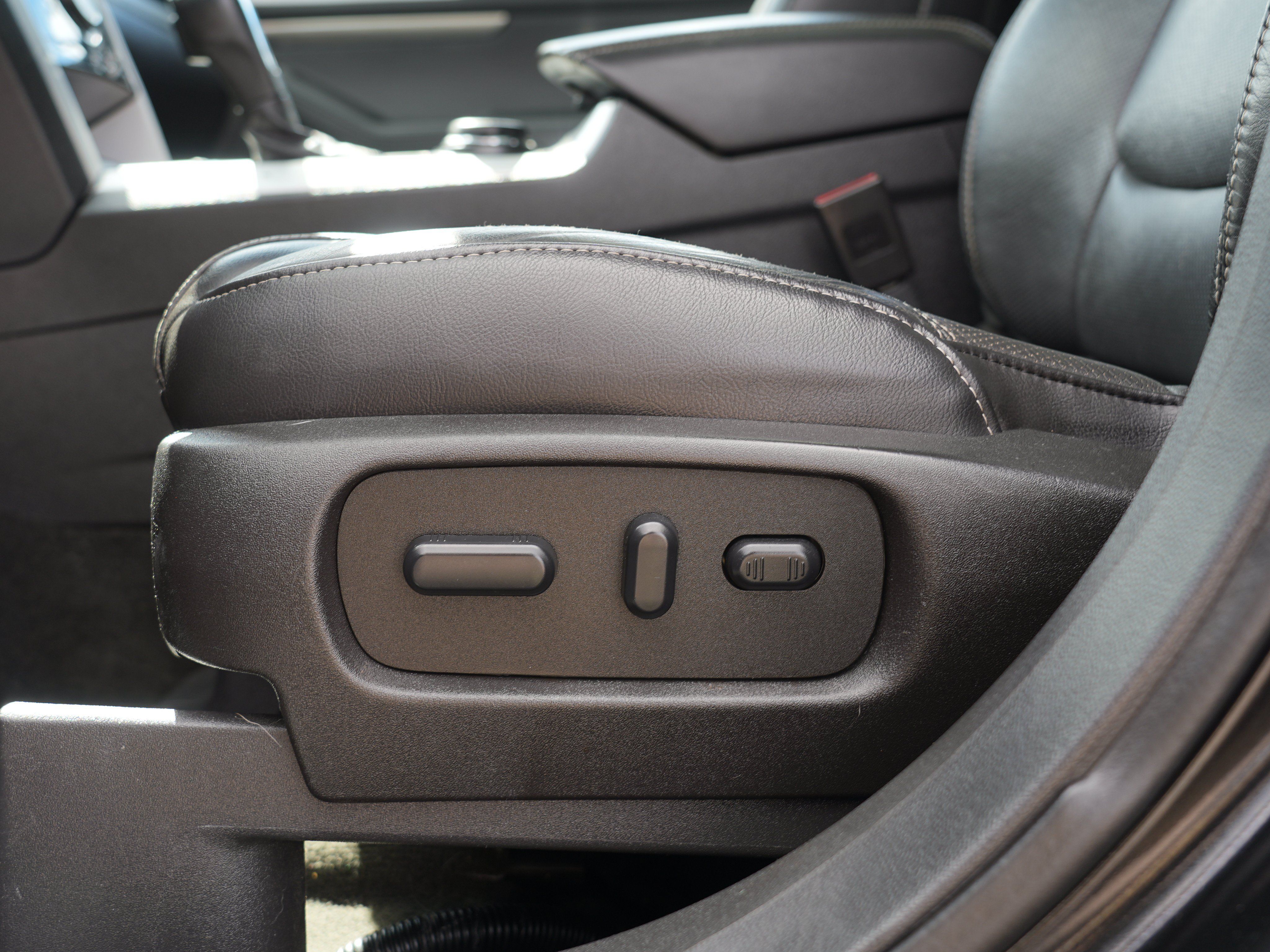 Used 2015 Ford Explorer Sport AWD/4WD image 15