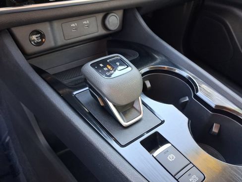 Used 2024 Nissan Rogue SV FWD image 19