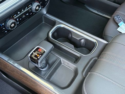 Used 2023 Chevrolet Silverado 1500 High Country w/ Z71 Off-Road Package image 33