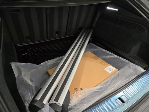 Used 2025 Audi Q8 Premium Plus w/ Premium Plus Package image 19