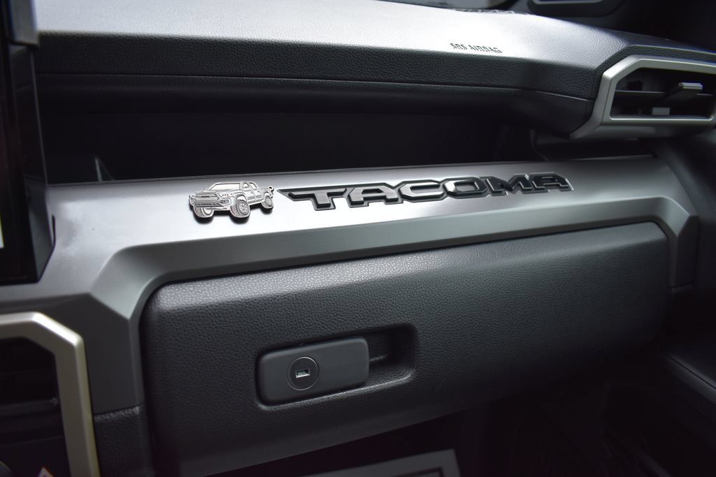 Used 2024 Toyota Tacoma TRD Off-Road w/ TRD Off Road Premium Package AWD/4WD image 15