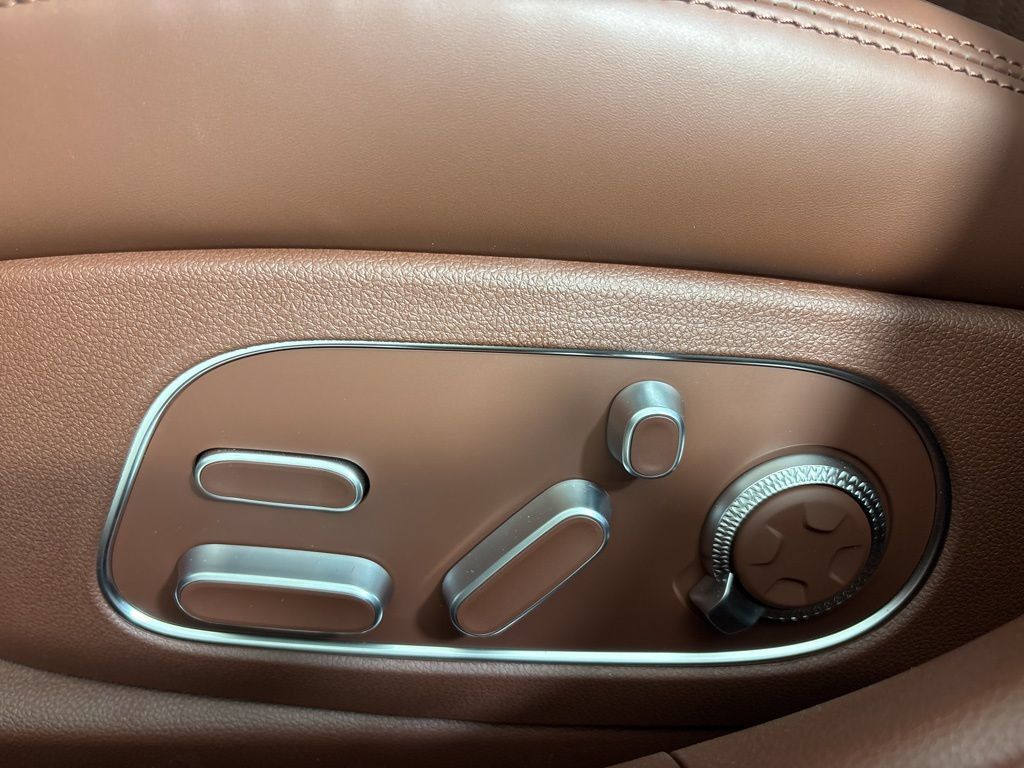 New 2026 Genesis G90 3.5T AWD/4WD image 16