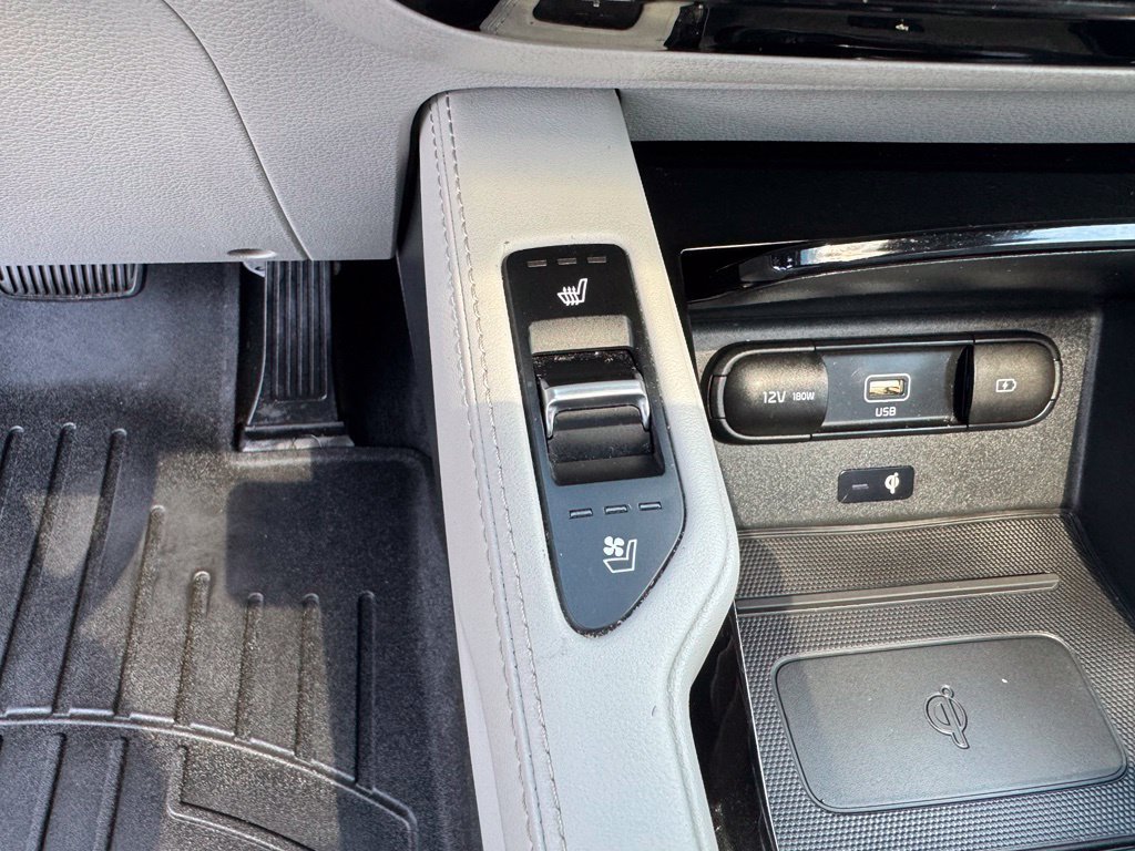 Used 2021 Kia Telluride EX w/ EX Premium Package FWD image 30