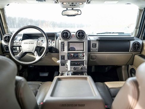 Used 2003 HUMMER H2 w/ Preferred Equipment Group image 26