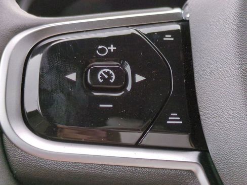 New 2026 Volvo XC90 B6 Plus w/ Protection Package Premier AWD/4WD image 21