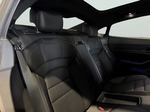 Used 2022 Porsche Taycan RWD image 20