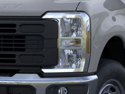 New 2026 Ford F250 XL w/ 360-Degree Camera Package AWD/4WD image 45
