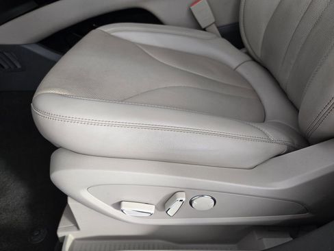 Used 2023 Lincoln Nautilus Reserve w/ Equipment Group 201A image 27