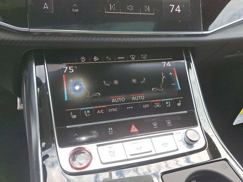 New 2025 Audi RS Q8 performance image 8