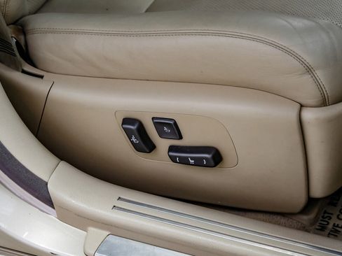 Used 2007 Lexus LS 460 RWD image 52