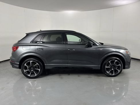 Used 2025 Audi Q3 2.0T Premium Plus w/ Premium Plus Package AWD/4WD image 38