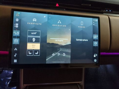New 2026 Land Rover Range Rover SE AWD/4WD image 19