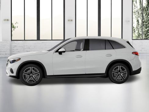 Used 2026 Mercedes-Benz GLC 300 4MATIC image 35