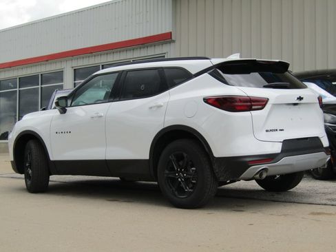 New 2026 Chevrolet Blazer LT w/ Midnight/Sport Edition AWD/4WD image 10