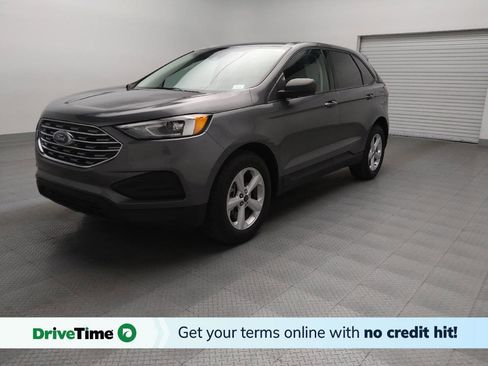 Used 2022 Ford Edge SE image 1