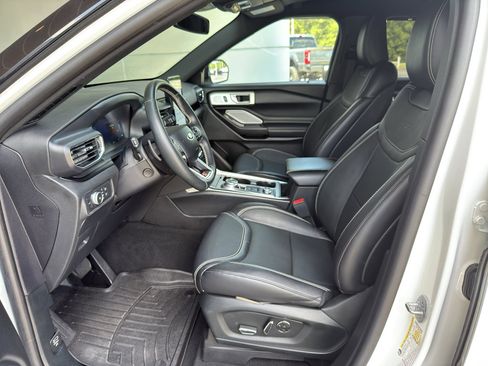 Used 2020 Ford Explorer ST w/ ST Street Pack image 11