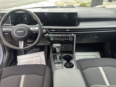 Used 2025 Hyundai Sonata SE FWD image 12