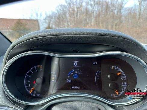 Used 2020 Jeep Grand Cherokee Overland image 18