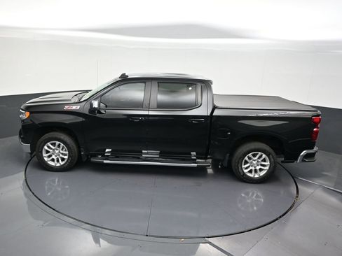 Used 2023 Chevrolet Silverado 1500 LT w/ Z71 Off-Road Package image 16