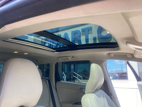 Used 2016 Volvo XC60 T5 Premier w/ Proximity Package FWD image 8