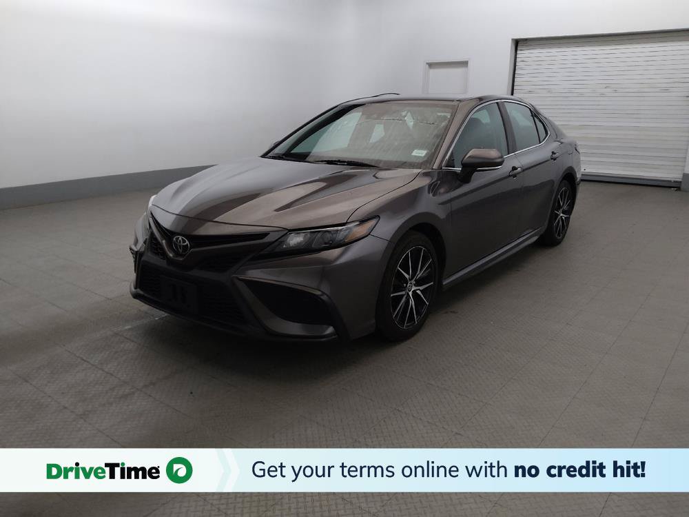 Used 2022 Toyota Camry SE FWD image 1