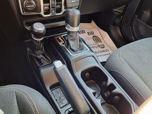 Used 2025 Jeep Wrangler Sport S image 68