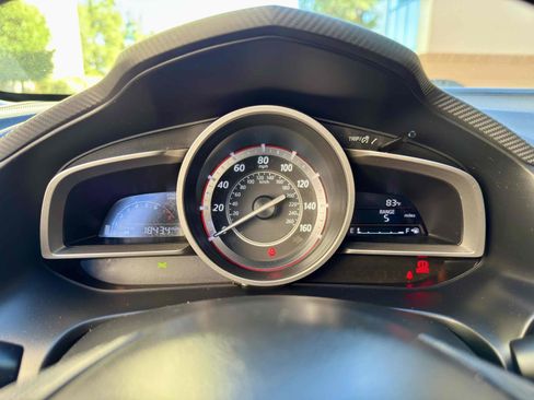 Used 2015 MAZDA MAZDA3 i Grand Touring image 37