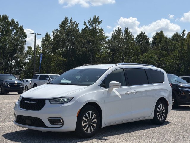 Used 2021 Chrysler Pacifica Touring-L FWD image 12