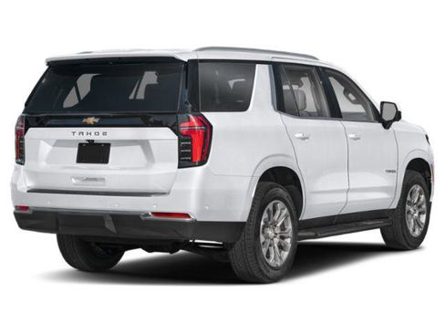 Used 2025 Chevrolet Tahoe RST w/ Comfort Package AWD/4WD image 2