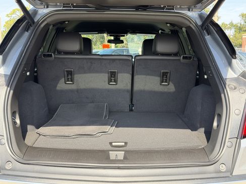 Certified 2025 Cadillac XT5 Luxury image 10