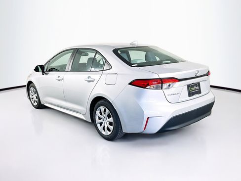 Used 2023 Toyota Corolla LE FWD image 5