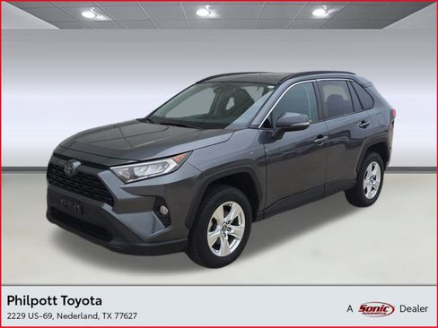 Used 2019 Toyota RAV4 XLE image 1