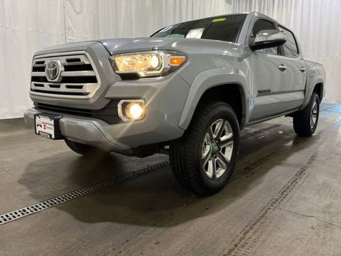 Used 2019 Toyota Tacoma Limited AWD/4WD image 24