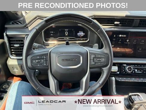 Used 2025 GMC Sierra 1500 Denali Ultimate AWD/4WD image 22