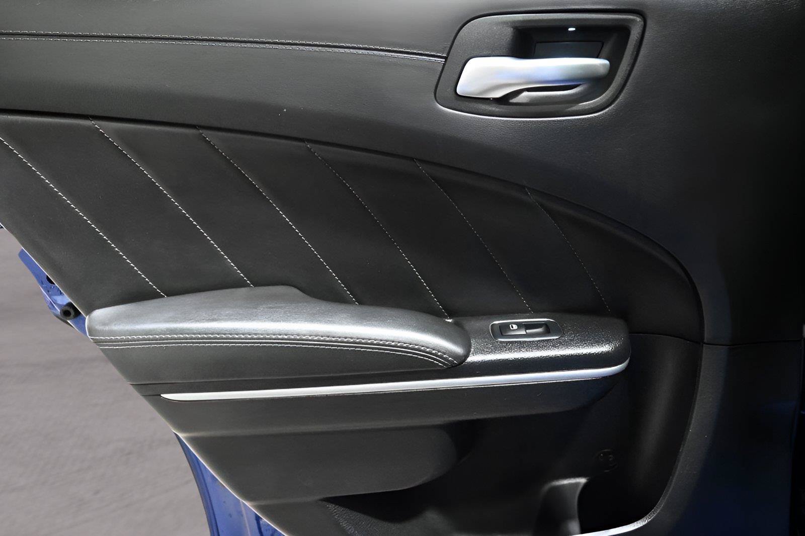 Used 2020 Dodge Charger Scat Pack RWD image 13