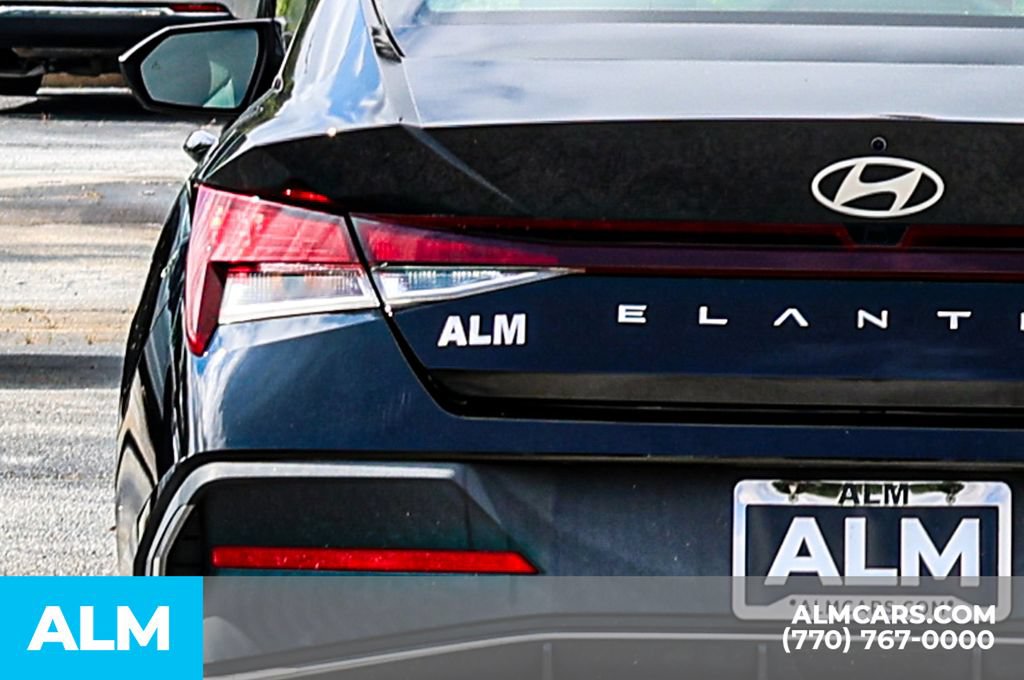 Used 2024 Hyundai Elantra SEL FWD image 12