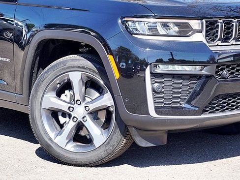 New 2026 Jeep Grand Cherokee Limited w/ Luxury Tech Group II image 4