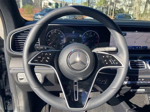 Certified 2025 Mercedes-Benz GLE 450 4MATIC image 17